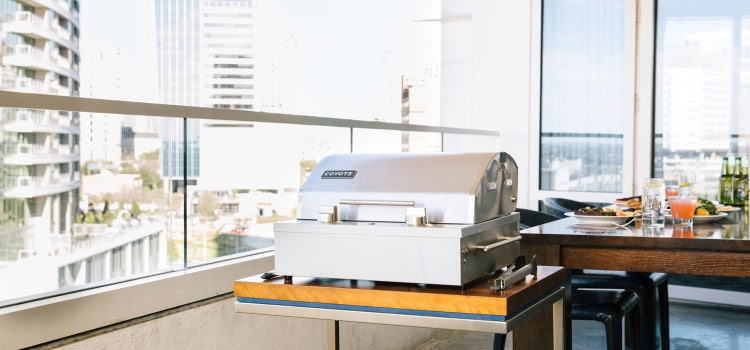 Pizzas on the Deck: Coyote Electric Grill Test Drive in Park City, Utah